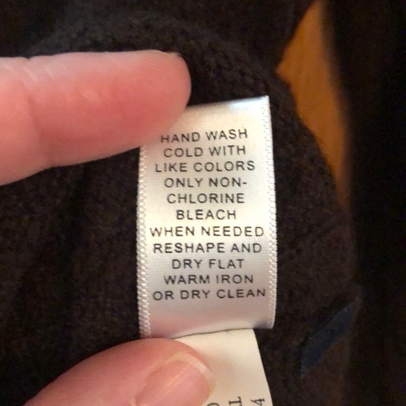 Banana Republic Cashmere Sweater - Picture 4 of 5